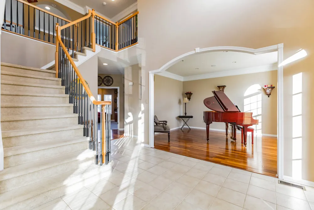 Real estate listing shot