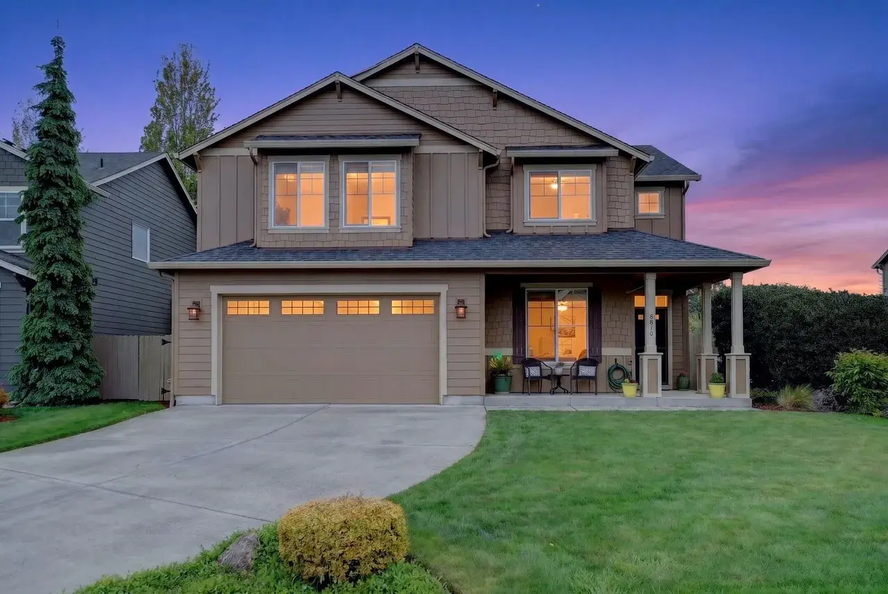 Twilight real estate photo