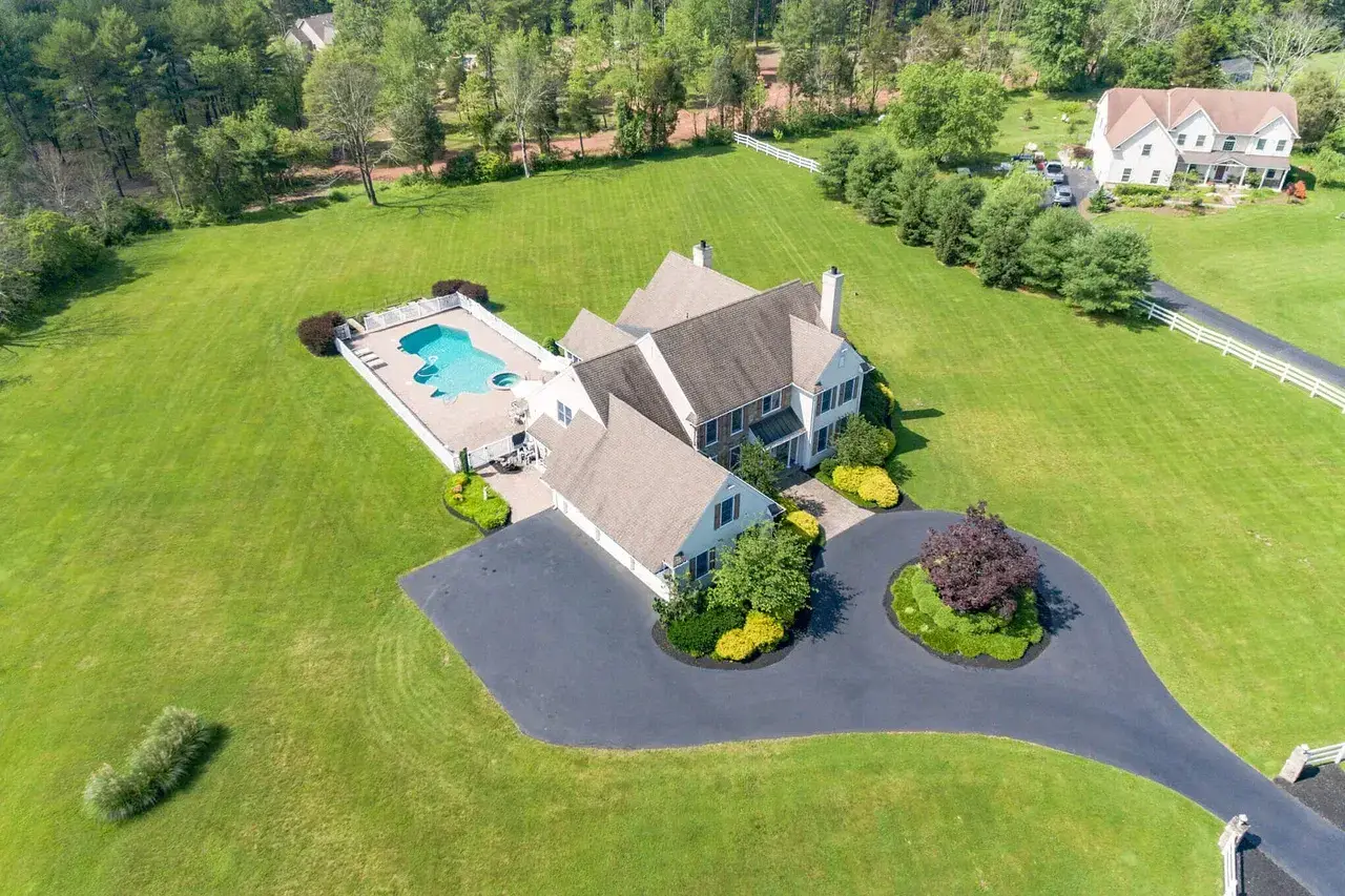 5 Things You Must Know Before Flying Drones for Real Estate Photography
