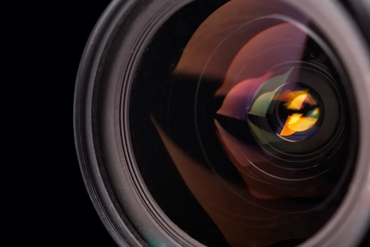 How to Avoid Over-Exaggerating Spaces with Ultra-Wide Lenses
