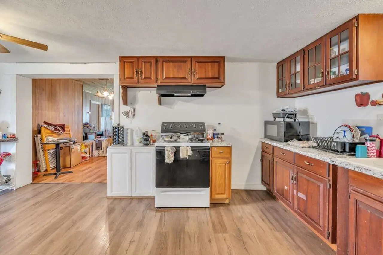 Junk removal from distressed property