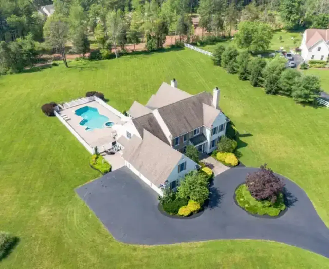 Beautifully manicured front lawn